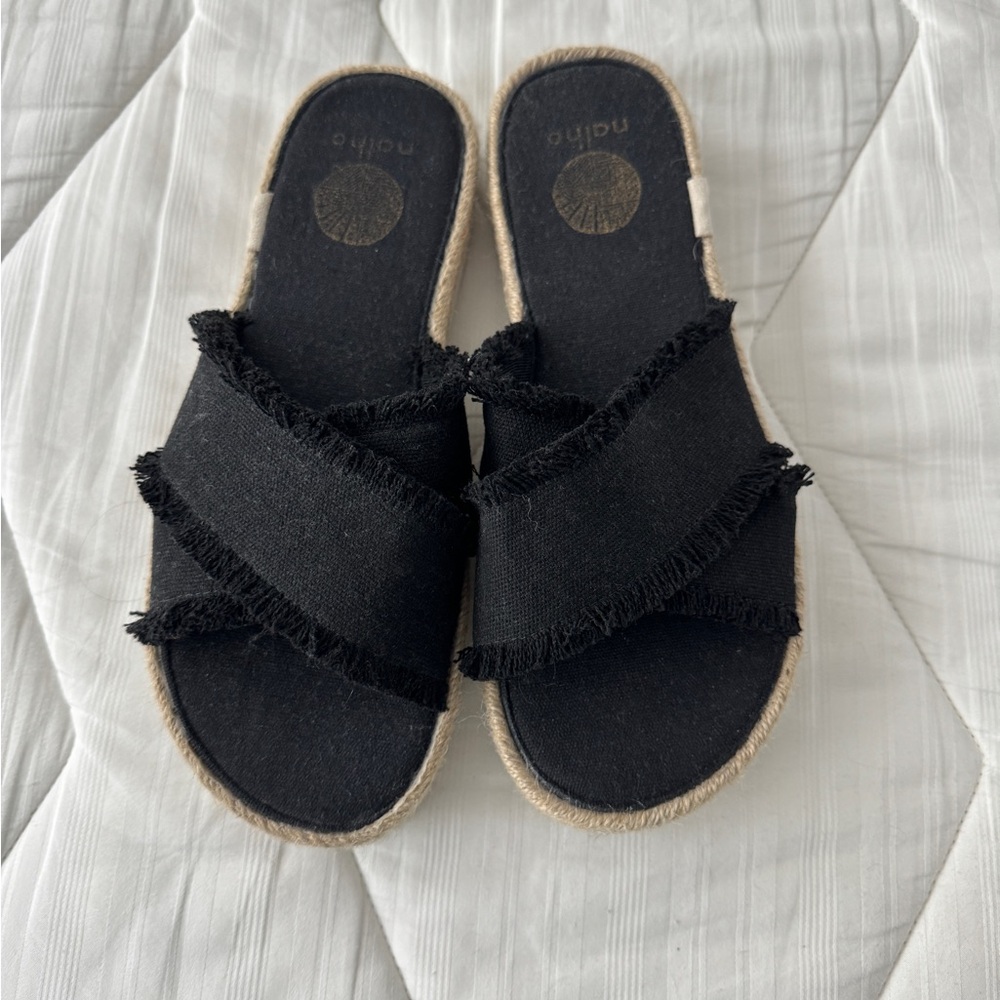 Black fabric women’s sandals, size 9